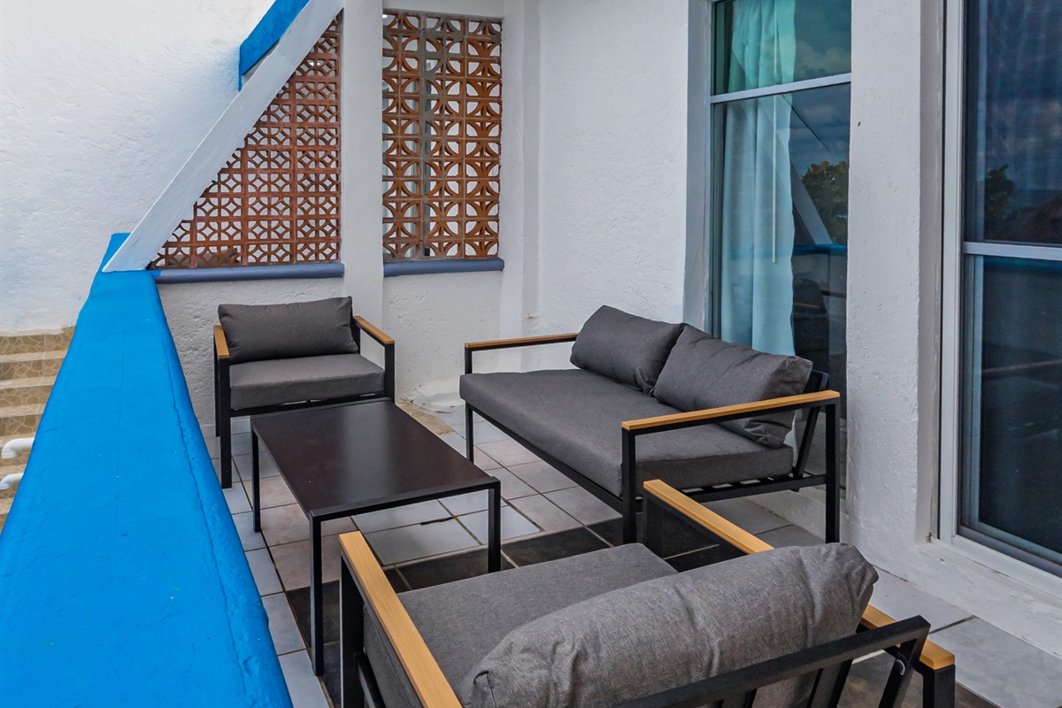 Coral Cove Private Outdoor Lounge Area with Ocean View