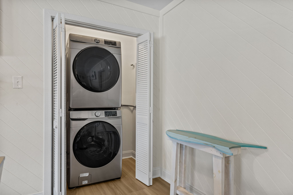 A full-size washer and dryer are available for guest use, making it easy to keep beach towels and clothes fresh throughout your stay