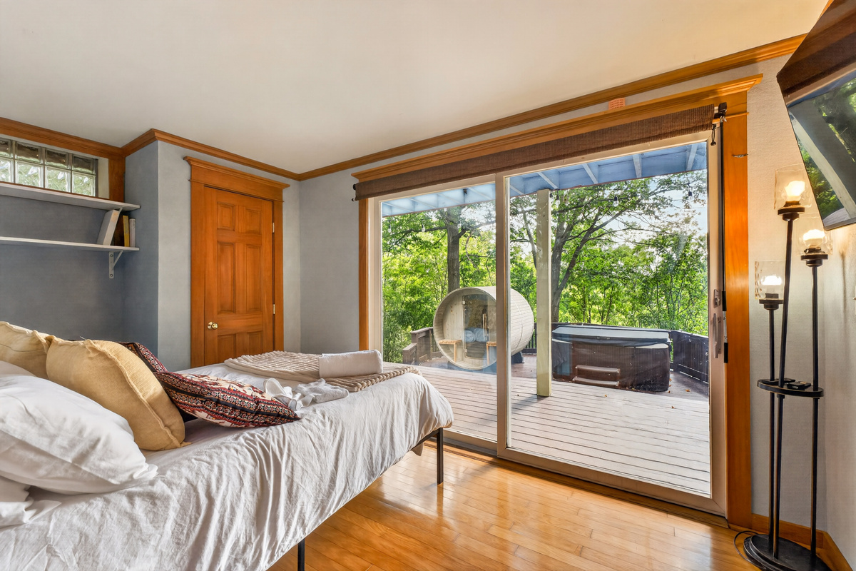 Bedroom with direct deck access