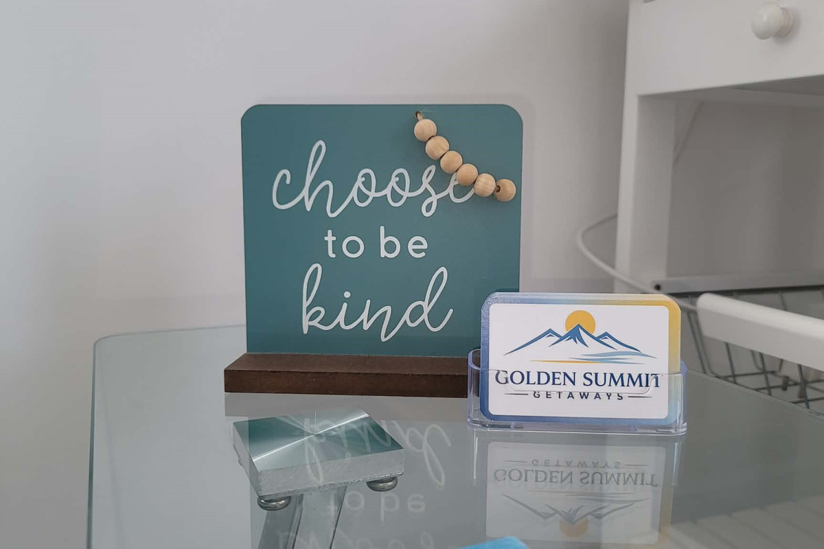 Welcome to Golden Summit Getaways!