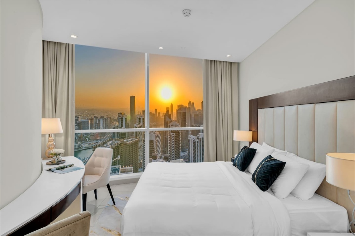 Bedroom facing citiview