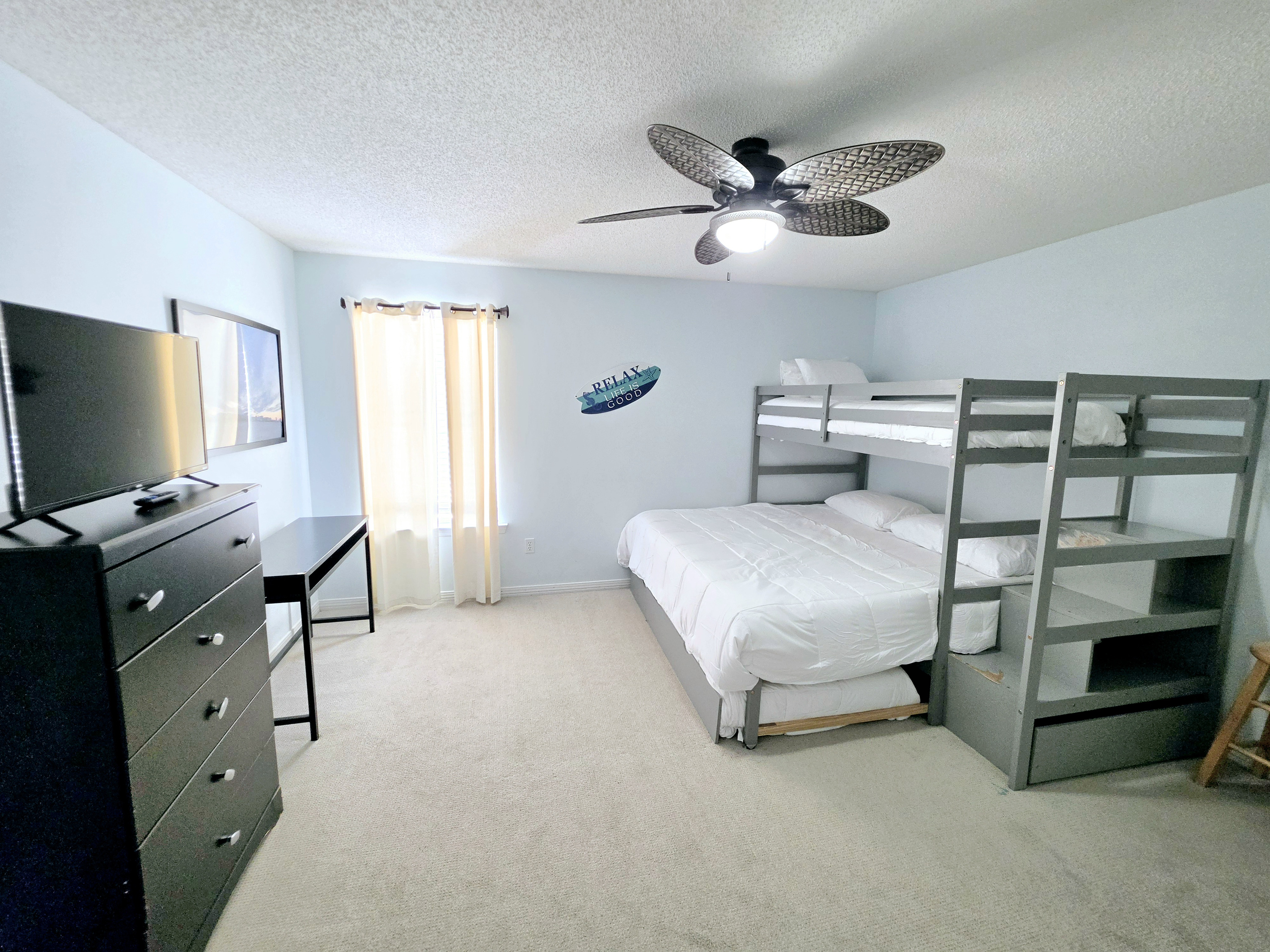 Hideaway side – Bunk room: king bed below, twin above, twin trundle
