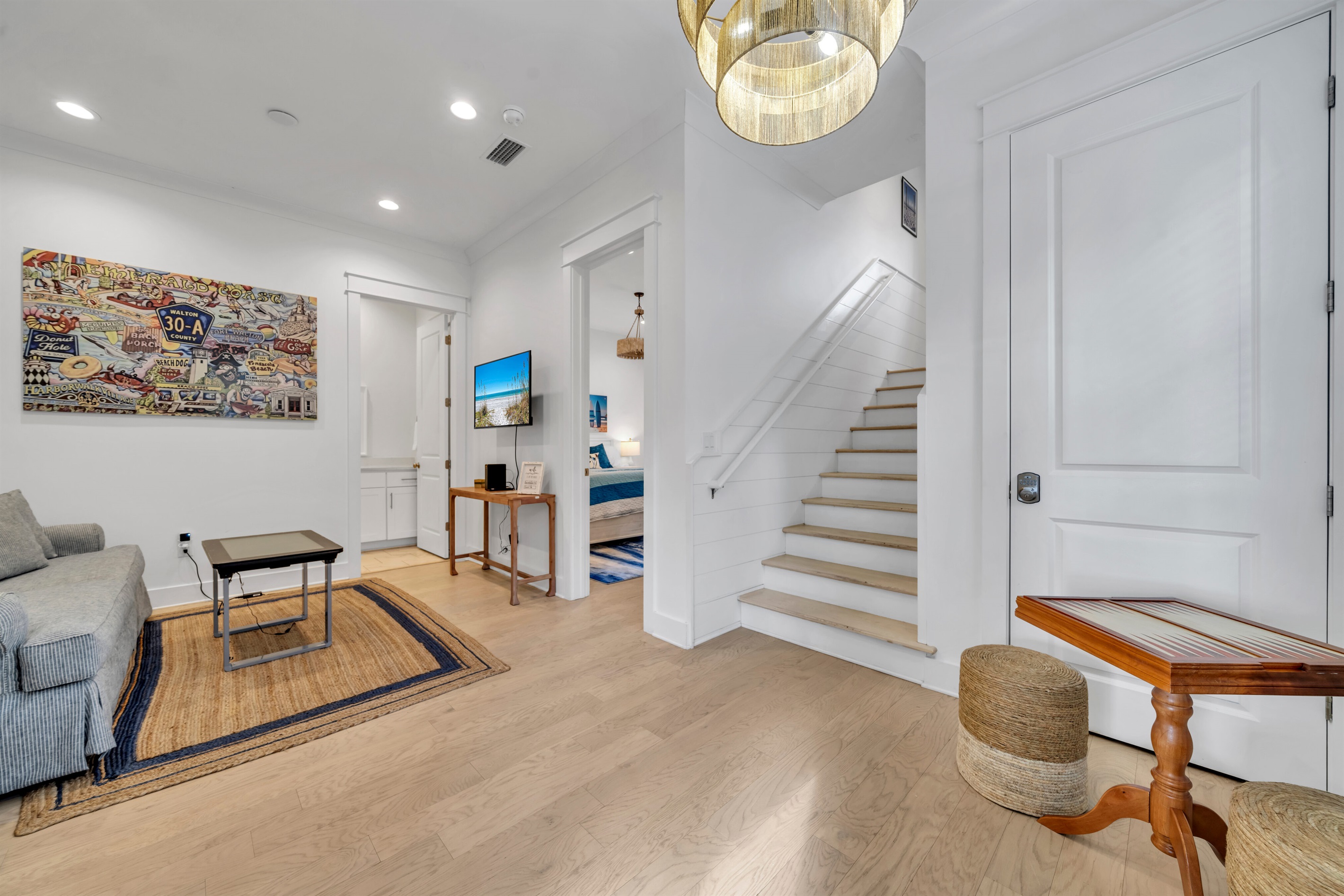 Entry area with TV and games