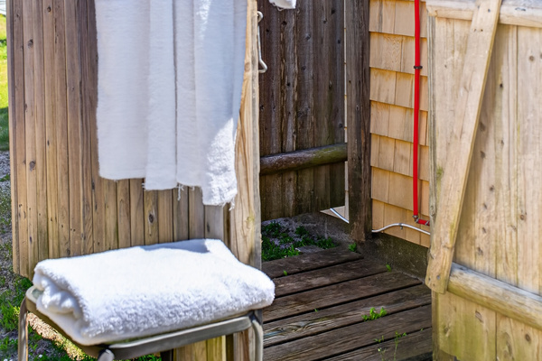 Rinse off the sand under a refreshing outdoor shower!