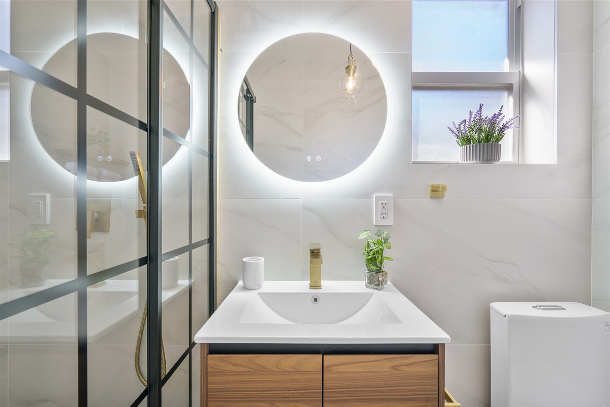 Bathroom sink