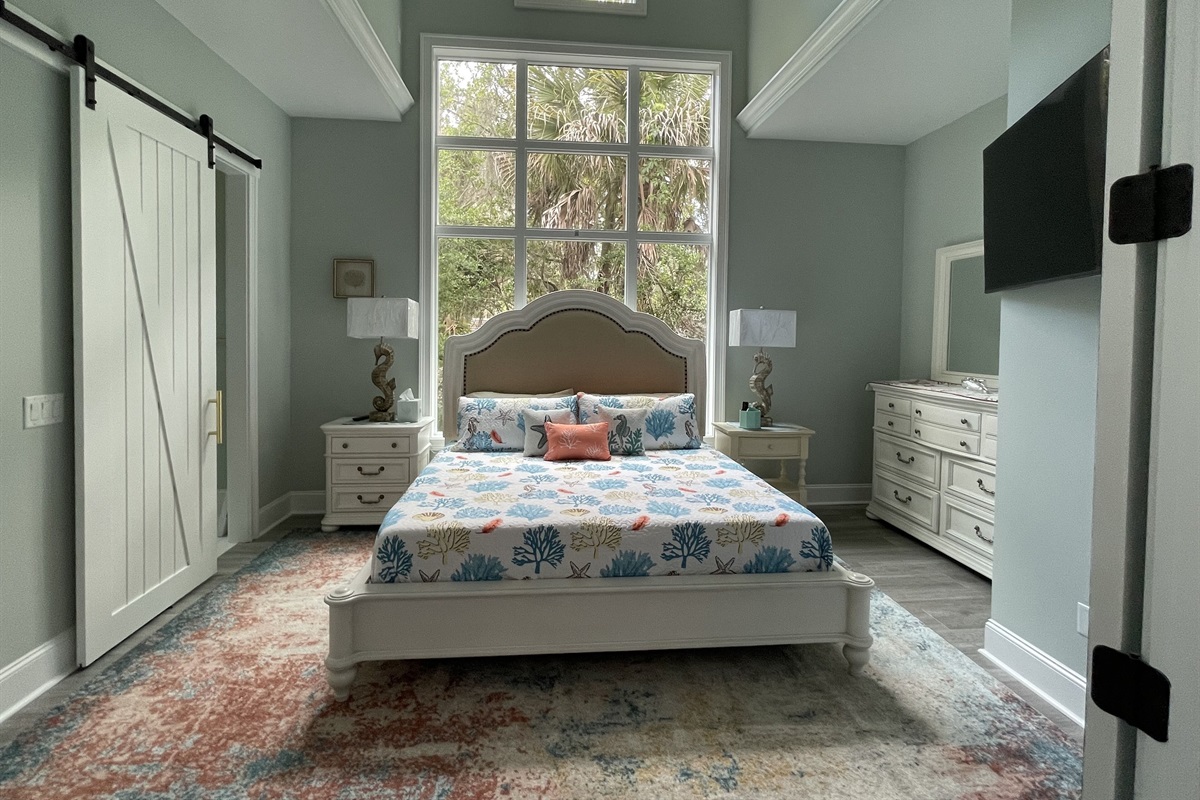 Under the Sea bedroom with en-suite bath