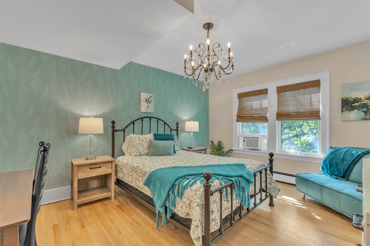 Bedroom 2, Queen bed, Single sleeper chair bed
