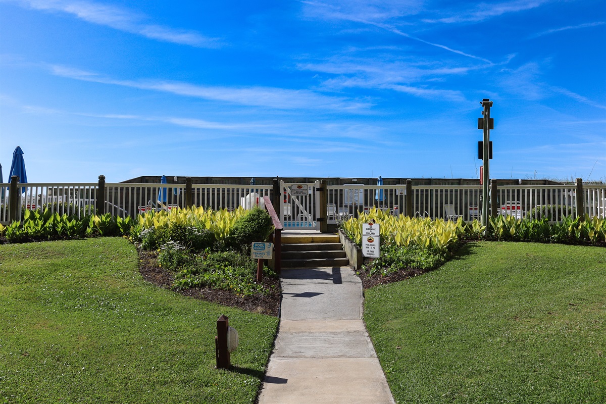 Entryway to the pool