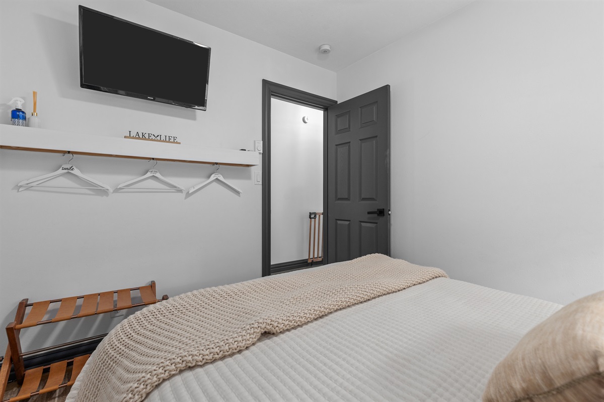 A convenient hanging area makes it easy to unpack, stay organized, and feel right at home