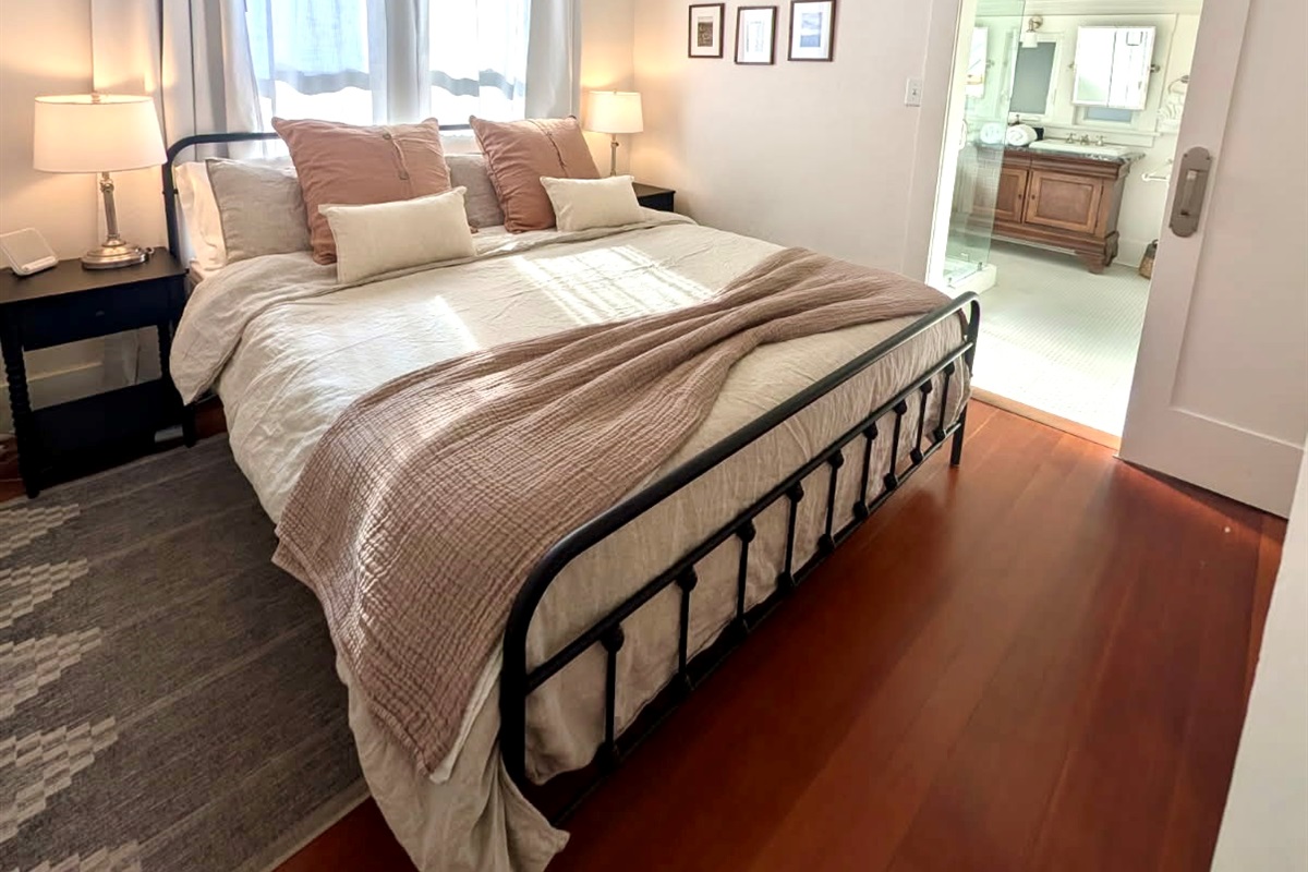 Primary Ensuite master bedroom with Cal King bed