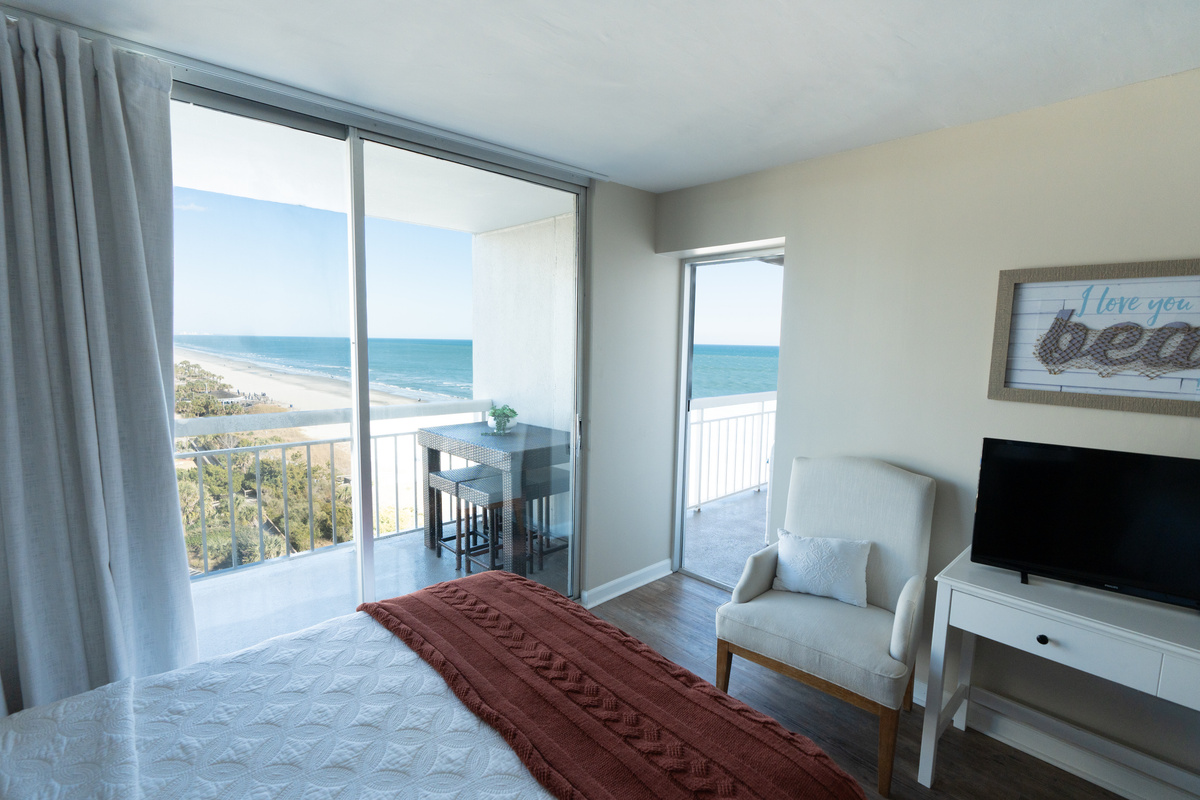 2nd Bedroom - balcony access