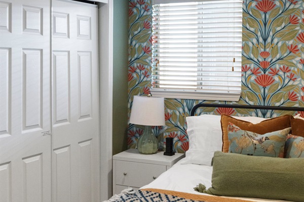 Private king size bedroom