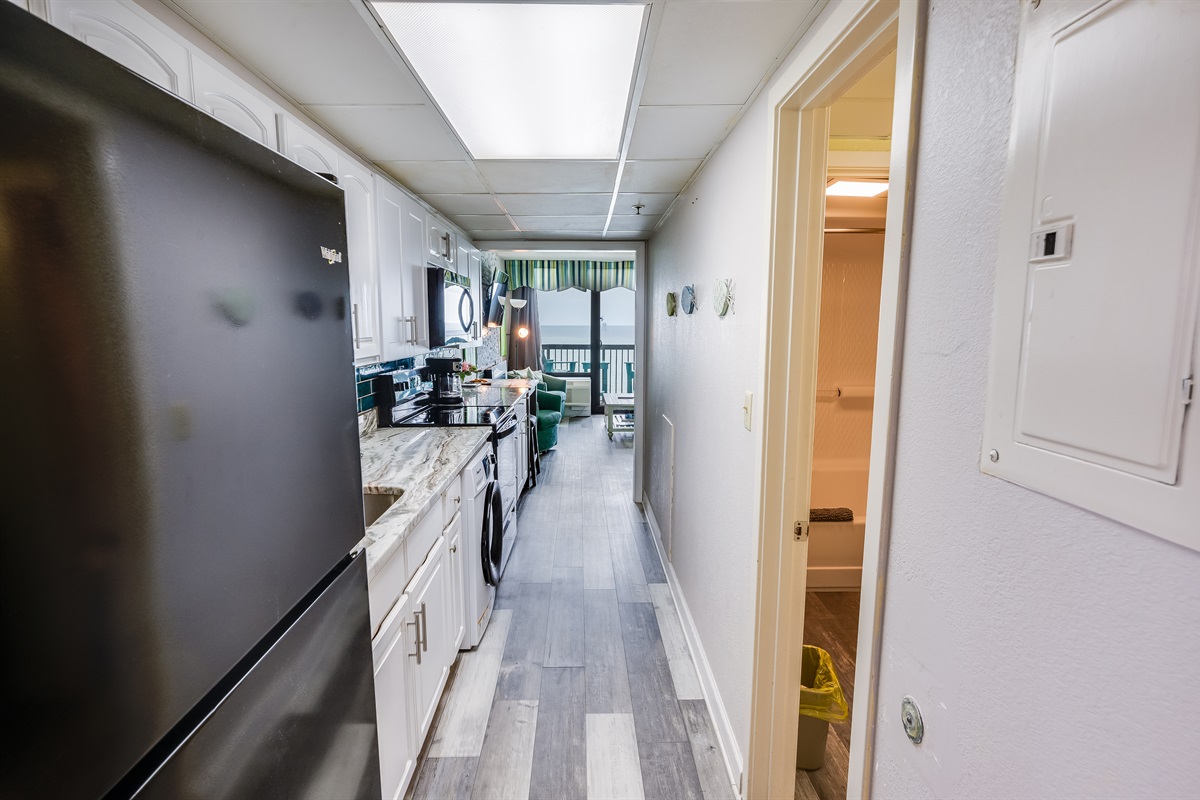 Kitchen Area/Dyer Available