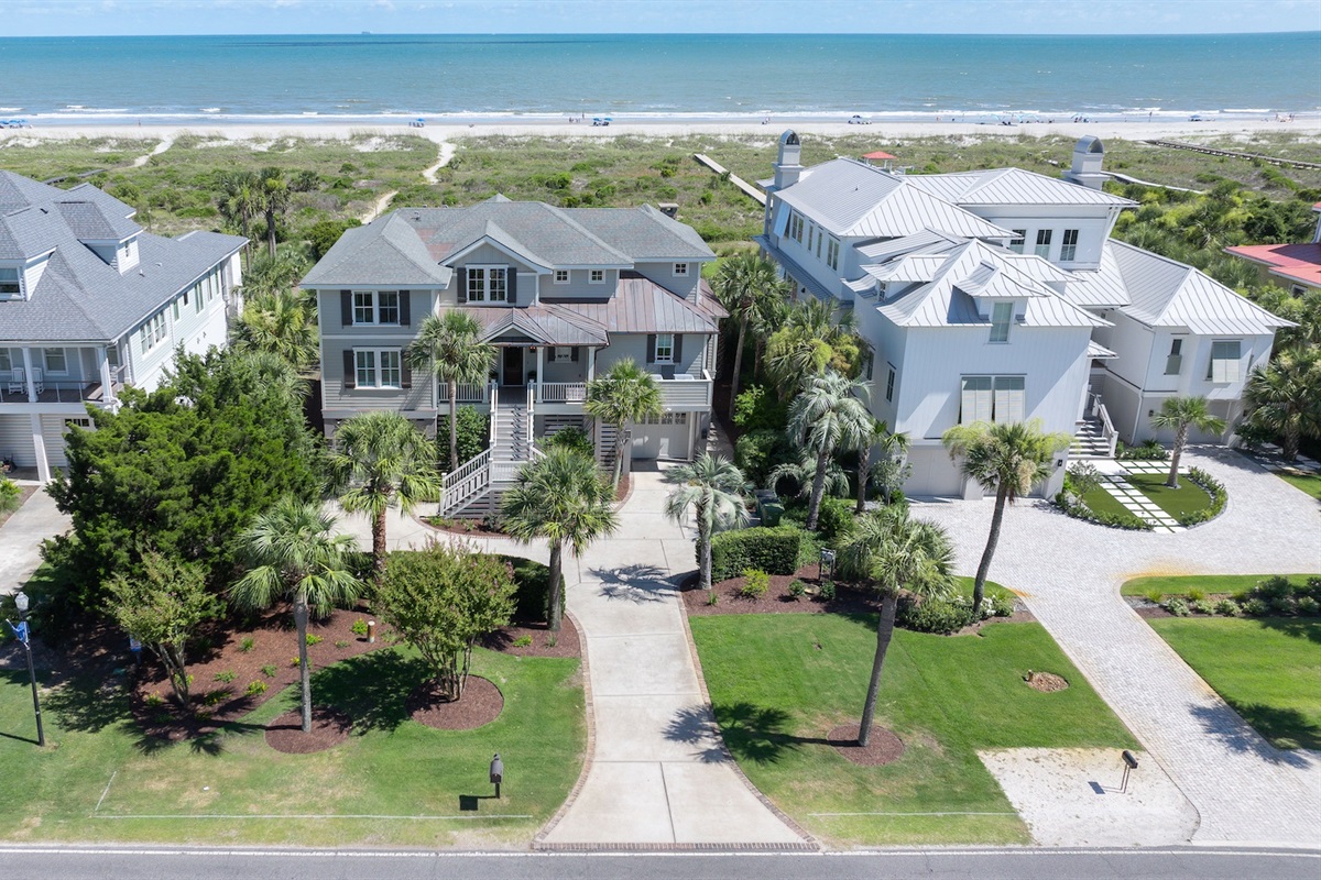 Beach Shelter | 3708 Palm Blvd | Isle of Palms, SC | IOP Escapes