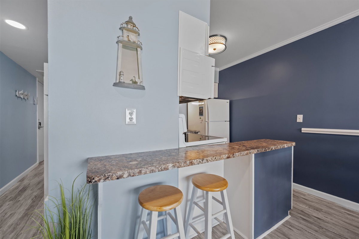 Breakfast bar seating for quick bites before heading out to the beach