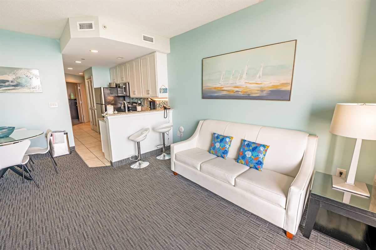 Living Room with Stunning Views🌊☀️
