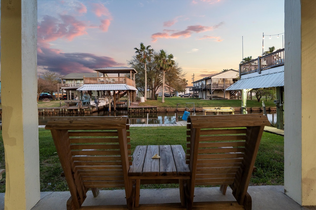 3d140f61cd2b48a9a0c8b3cf35c6c540 Large | Beachhouse | Texas | TX | Vacation Homes | Galveston | Crystal Beach | Kokomo | Breezy Days | Beachfront Elegance | Sunrise Serenity | Southern Sands Property Management, LLC