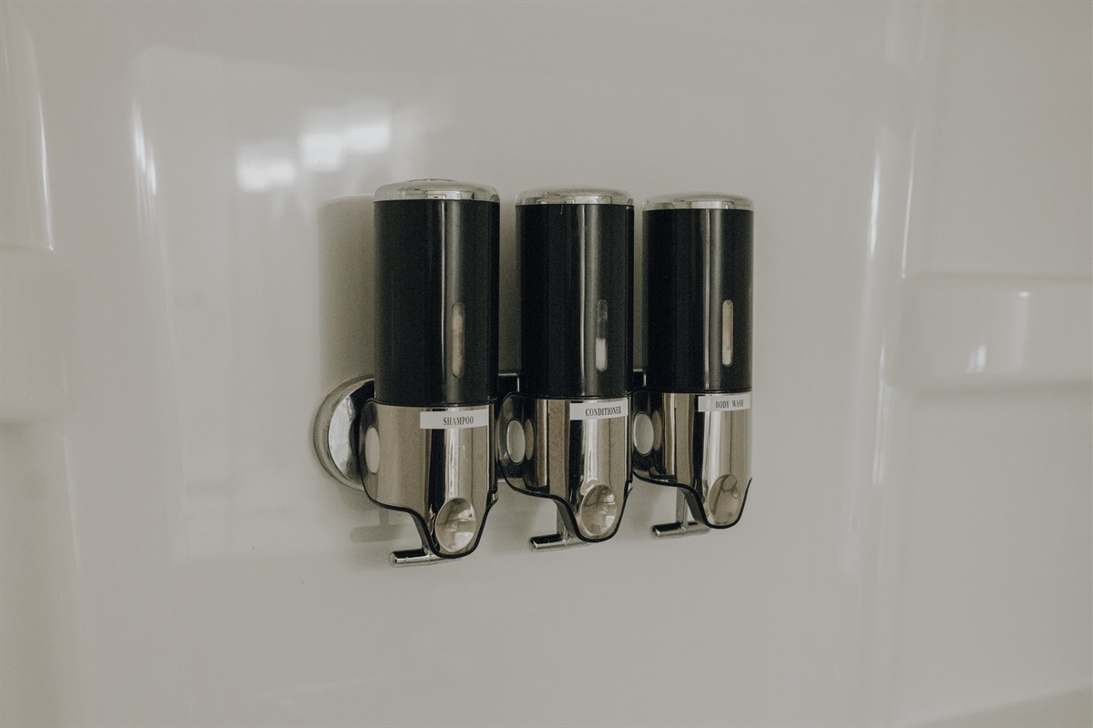 Shampoo/ conditioner/ body wash