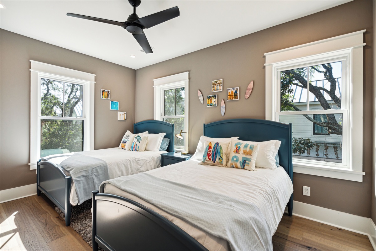Bedroom 5 - Two Full