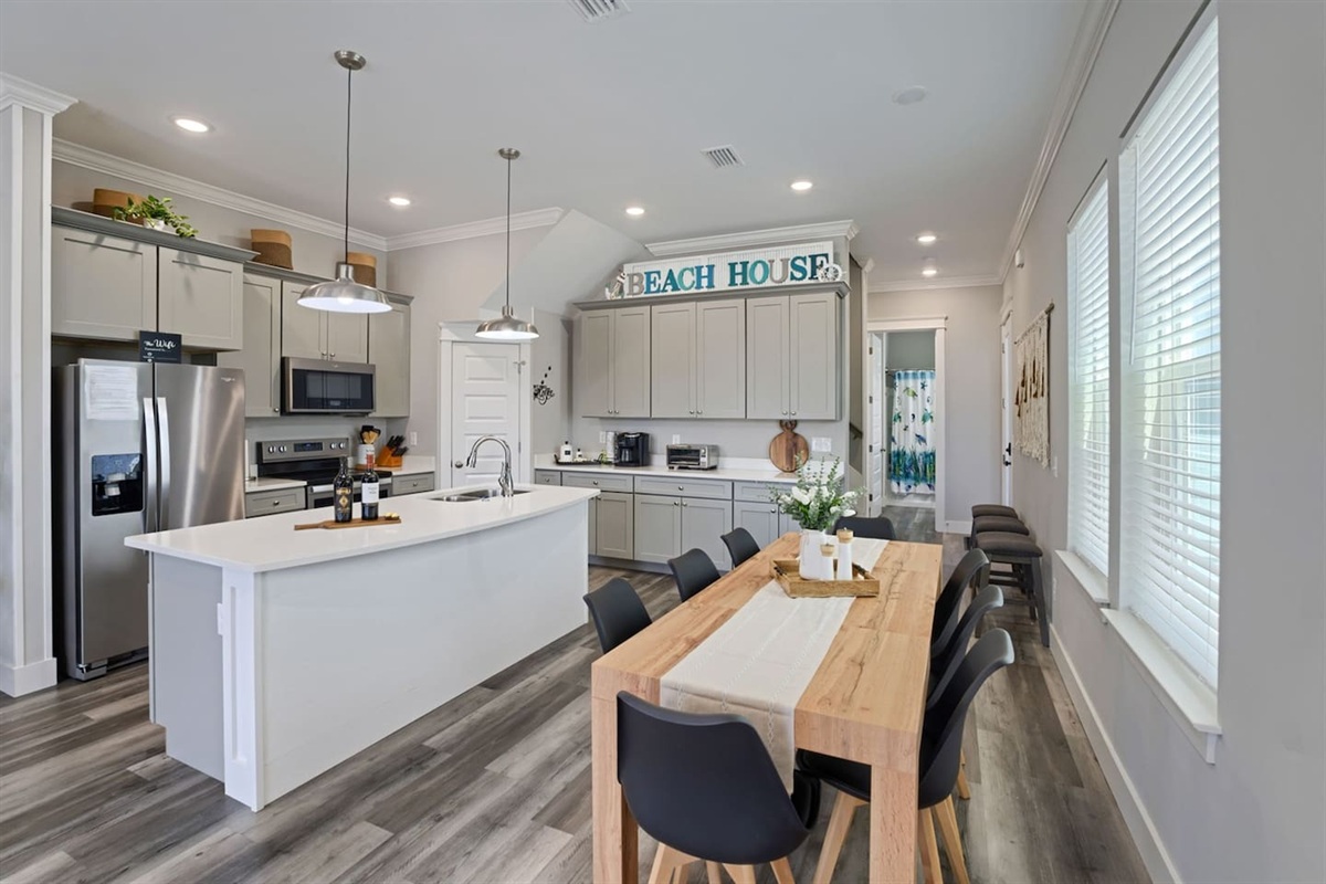 Luxury fully stocked kitchen