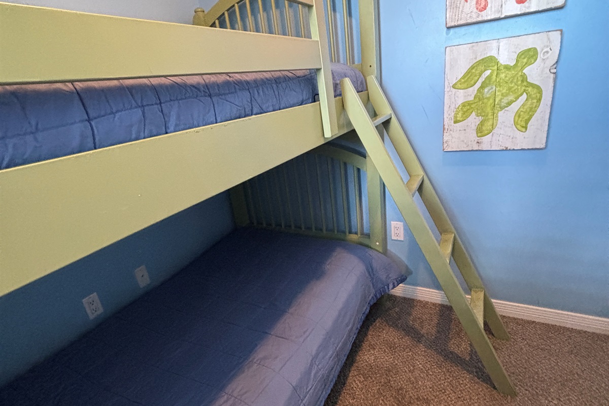 Another view of the 3rd bedroom, perfect for the kiddos