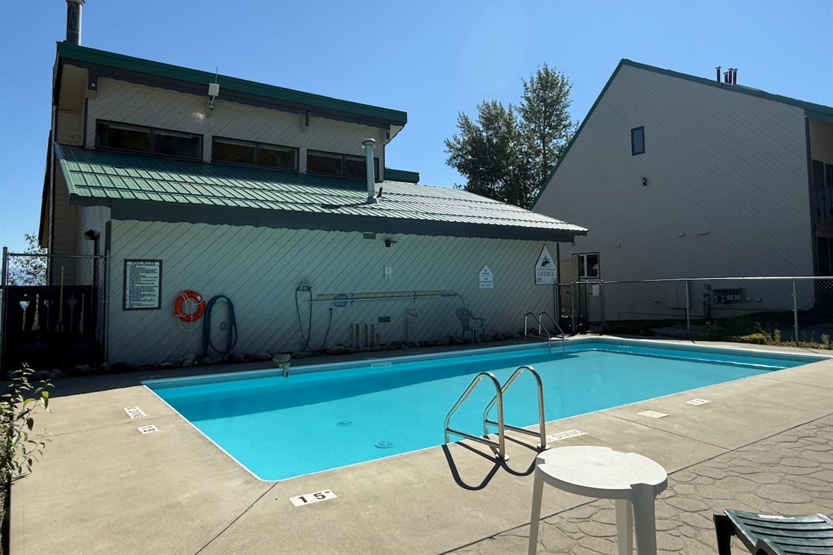 There are pool loungers around the pool. There is no life guard on duty so children need to be supervised.