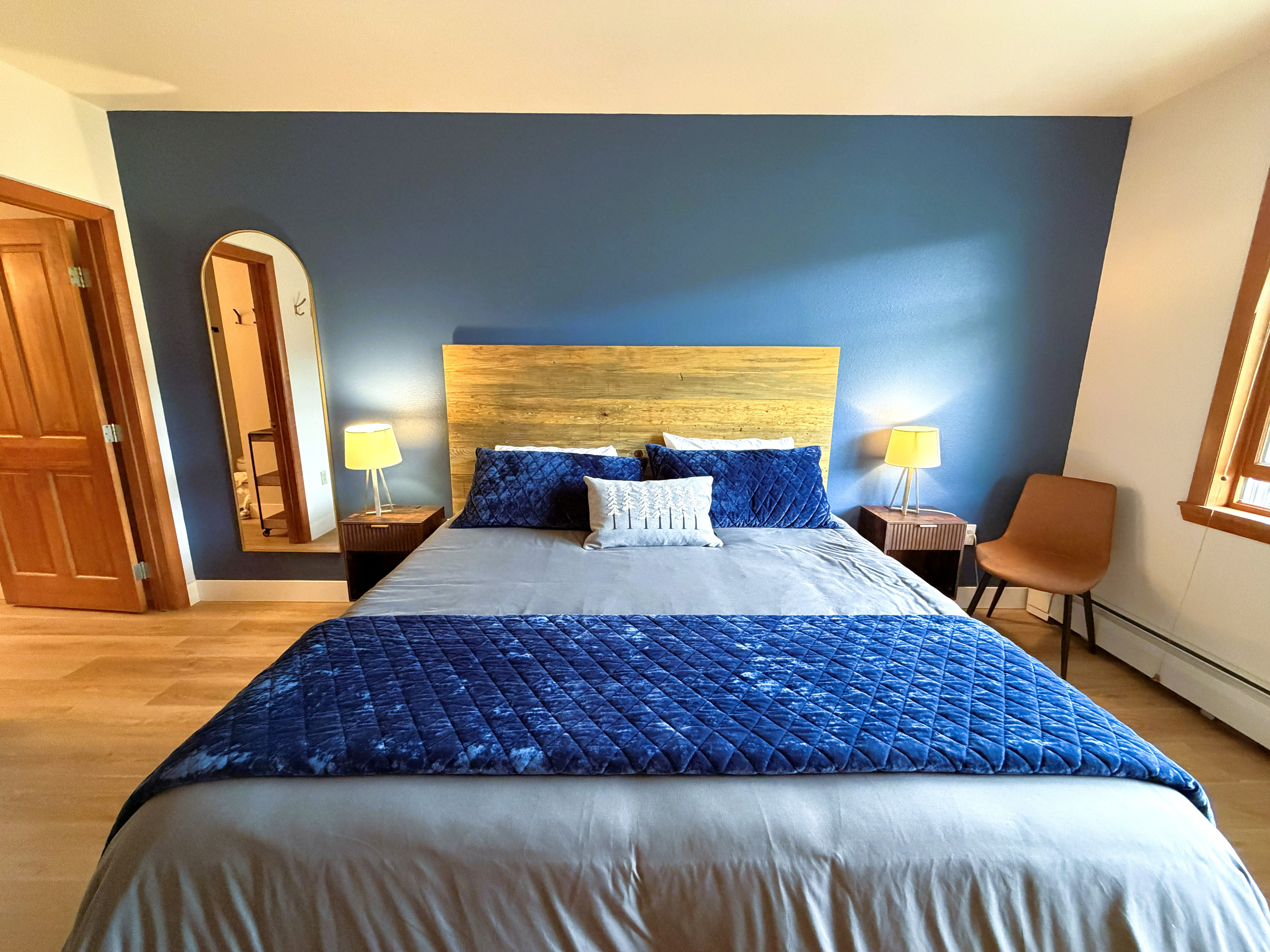 King size bed