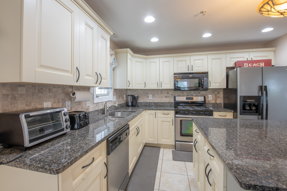 Kitchen Countertops, Appliances, and Modern Cabinets