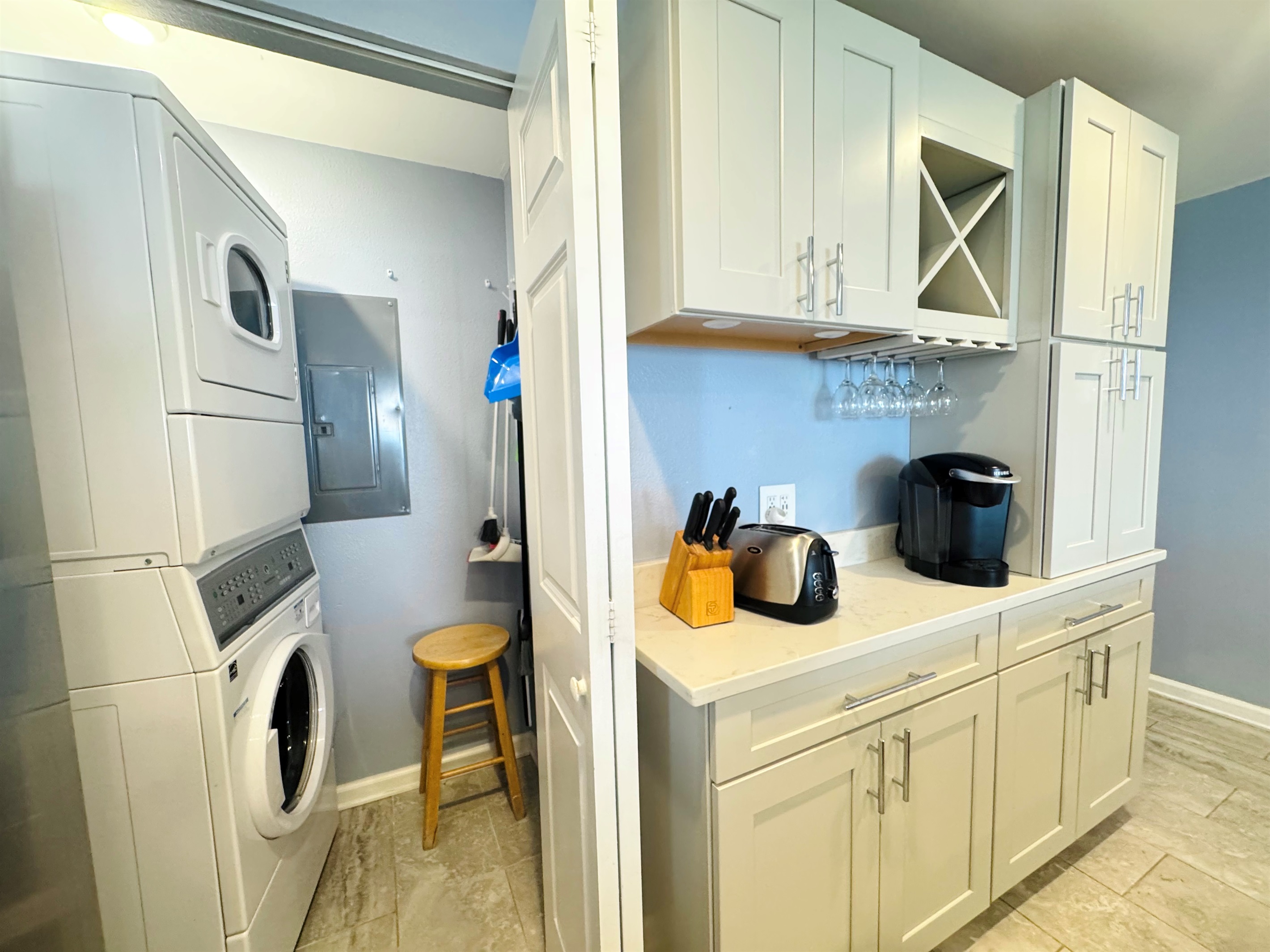 It comes with a washer and dryer in the unit!