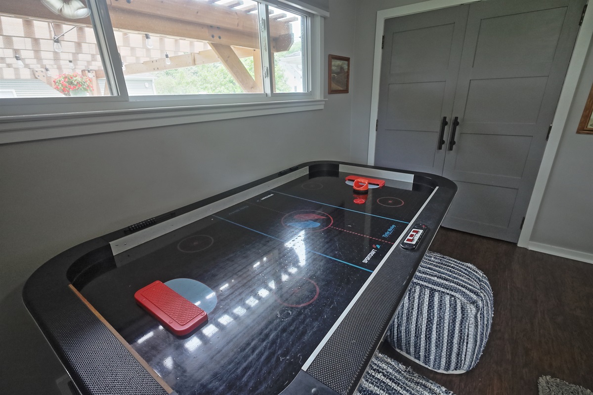 Air hockey