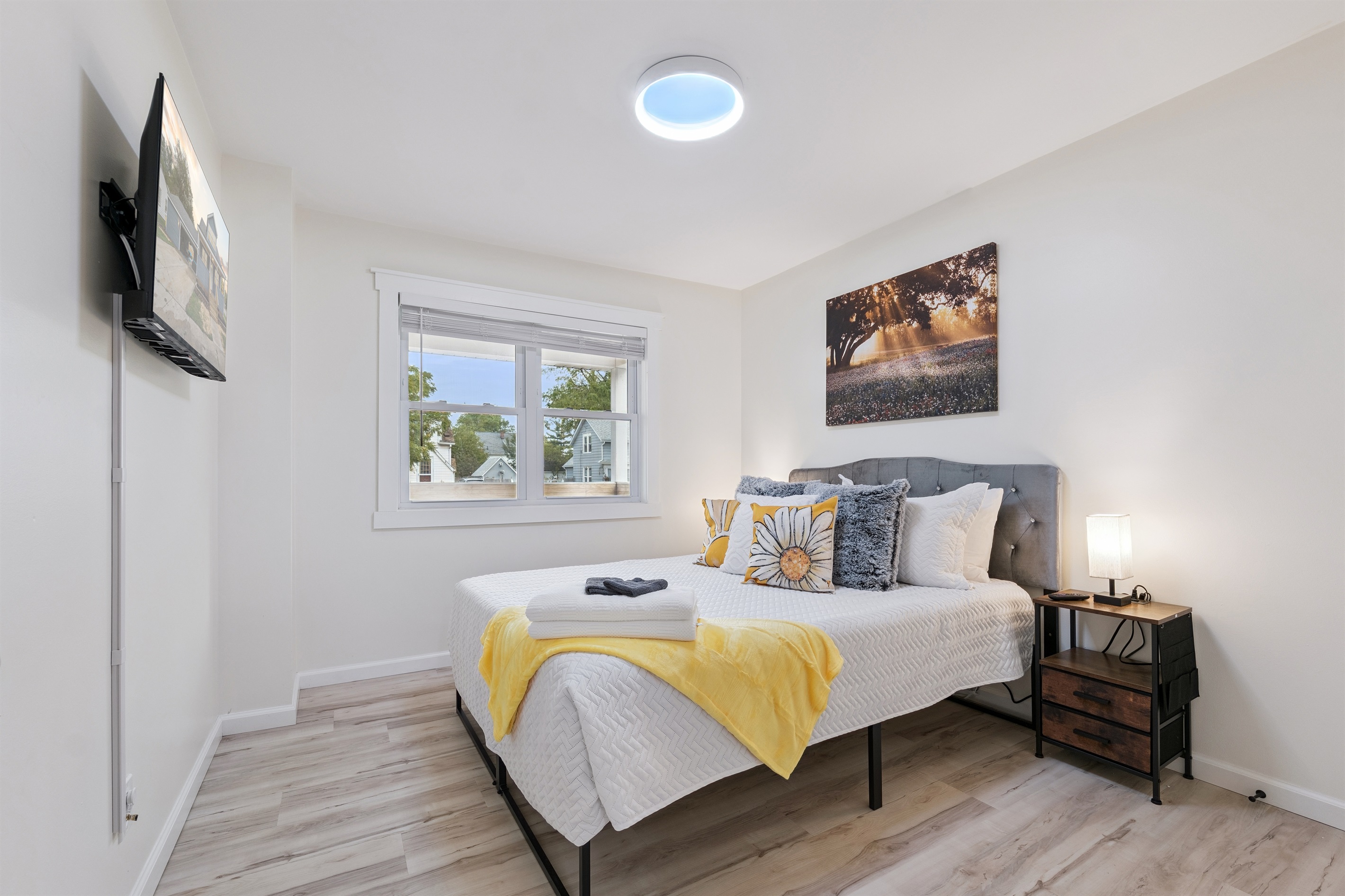 Elegant Queen Bedroom, the most comfortable mattress