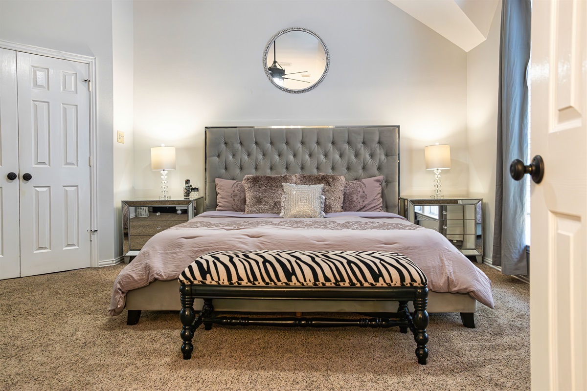 Private Master Suite Brings In Natural Light