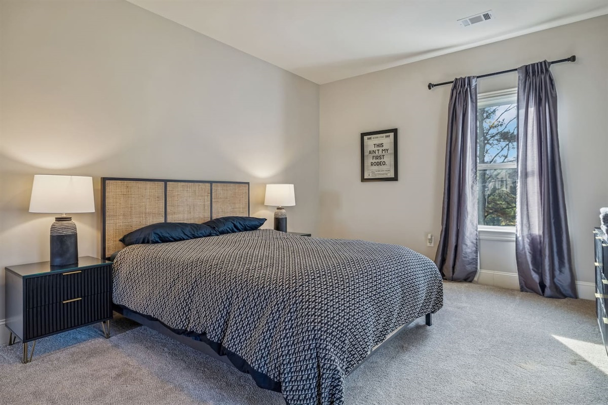 Ratan Bedroom perfect for one of three bedrooms to house three nurses or other professionals pooling their money for Lake Front luxury