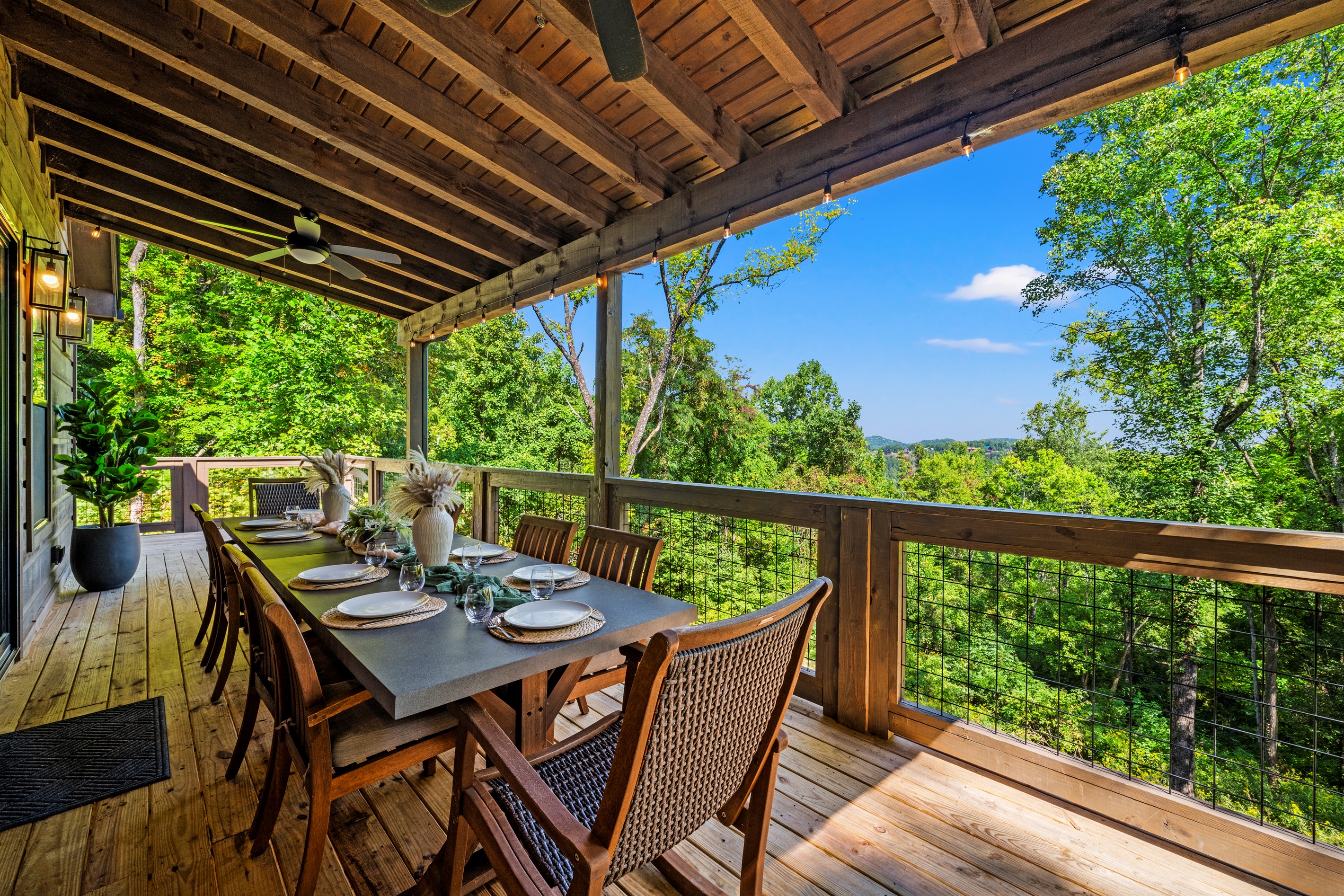 🍷 Sunset dinners hit different up here. Pour a glass, pass the plates, and watch the sky put on a show.