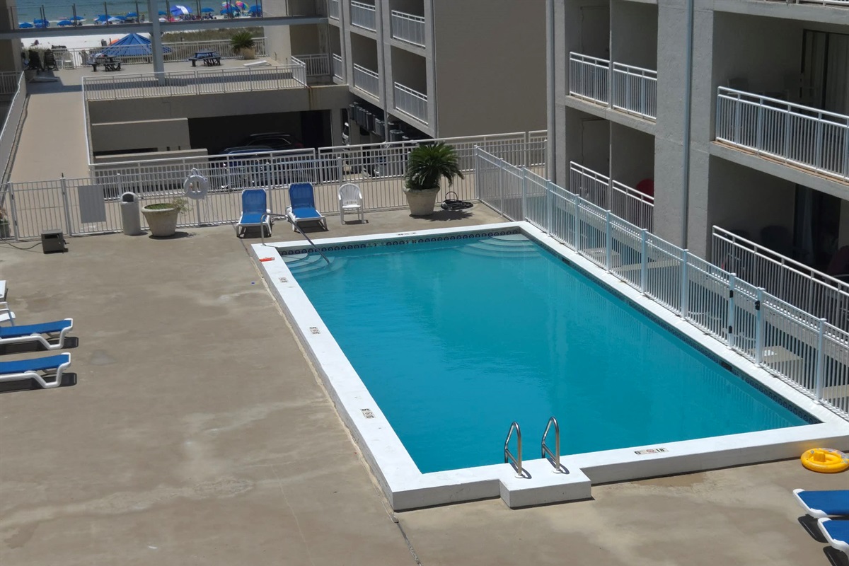 Upper-Level Pool