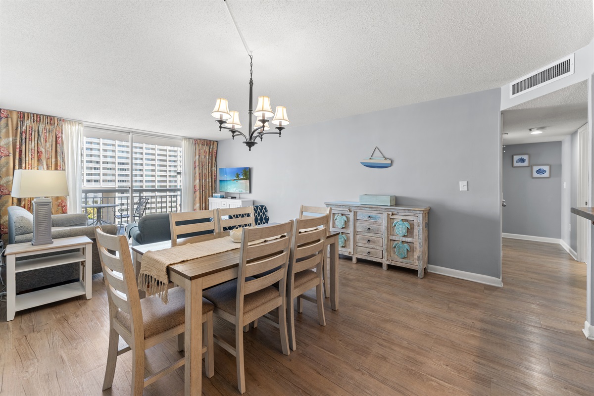 Dining area with seating for 6