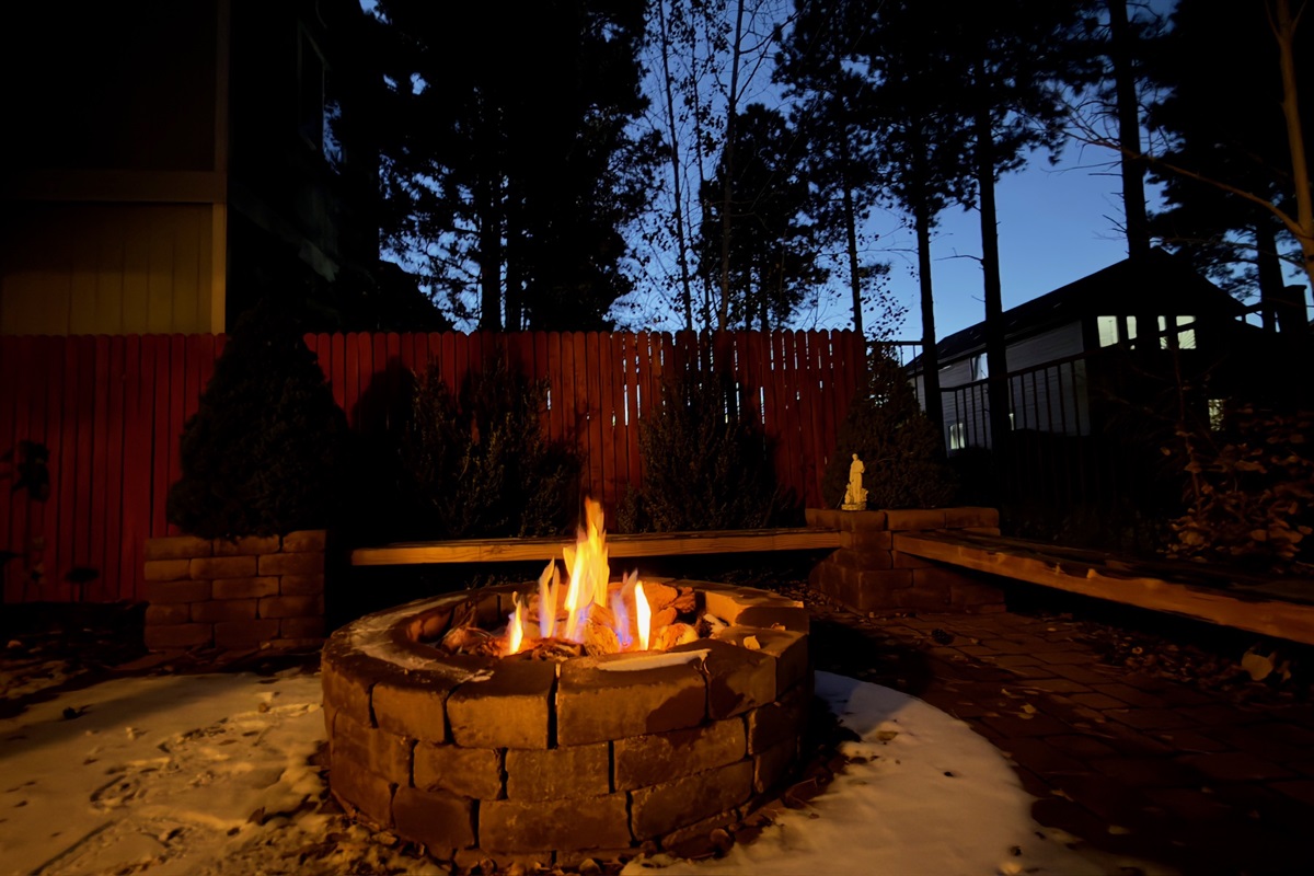 Gather around the gas fire pit under the starry sky 