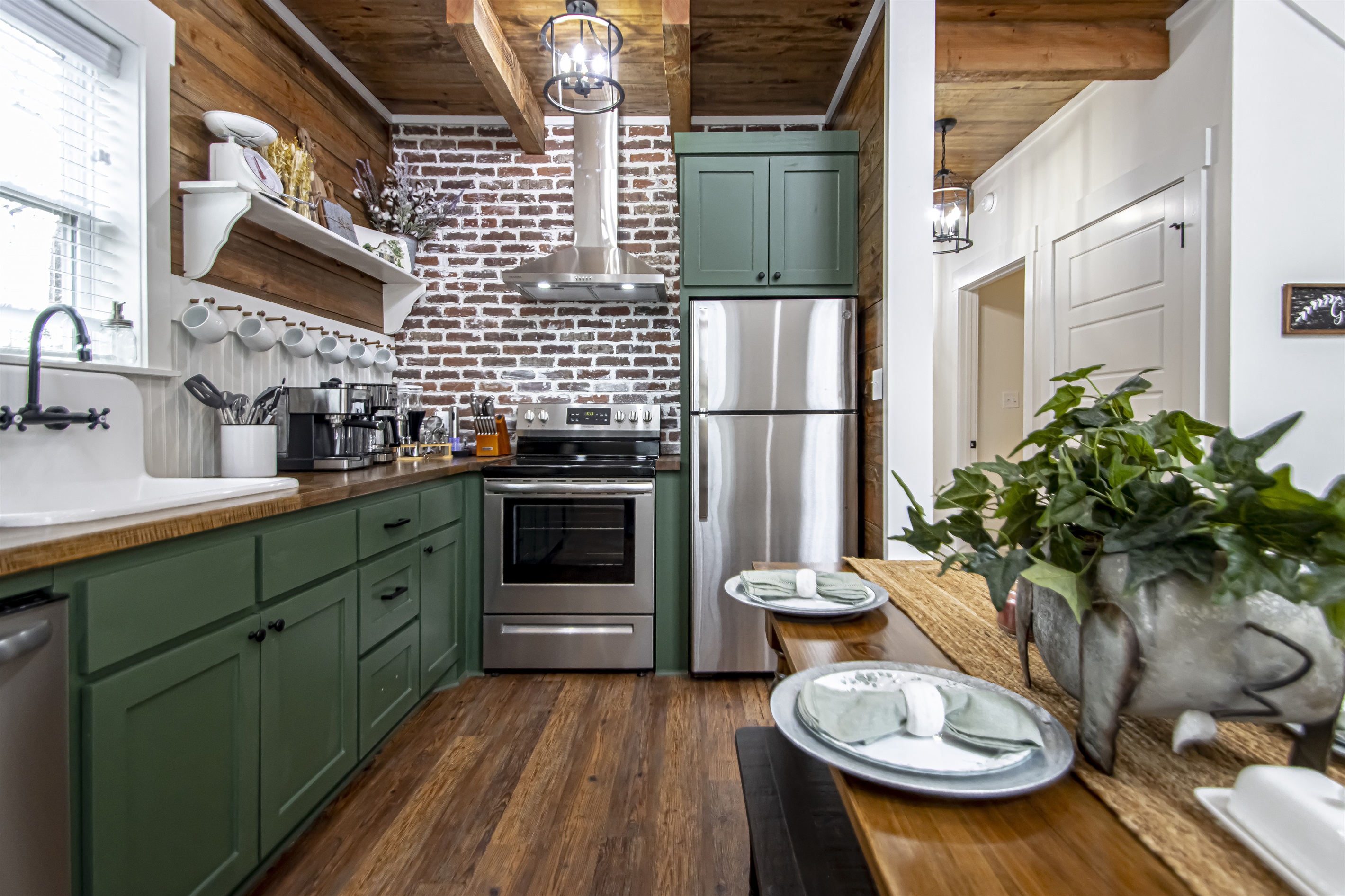 5 Burner Stove and Fridge