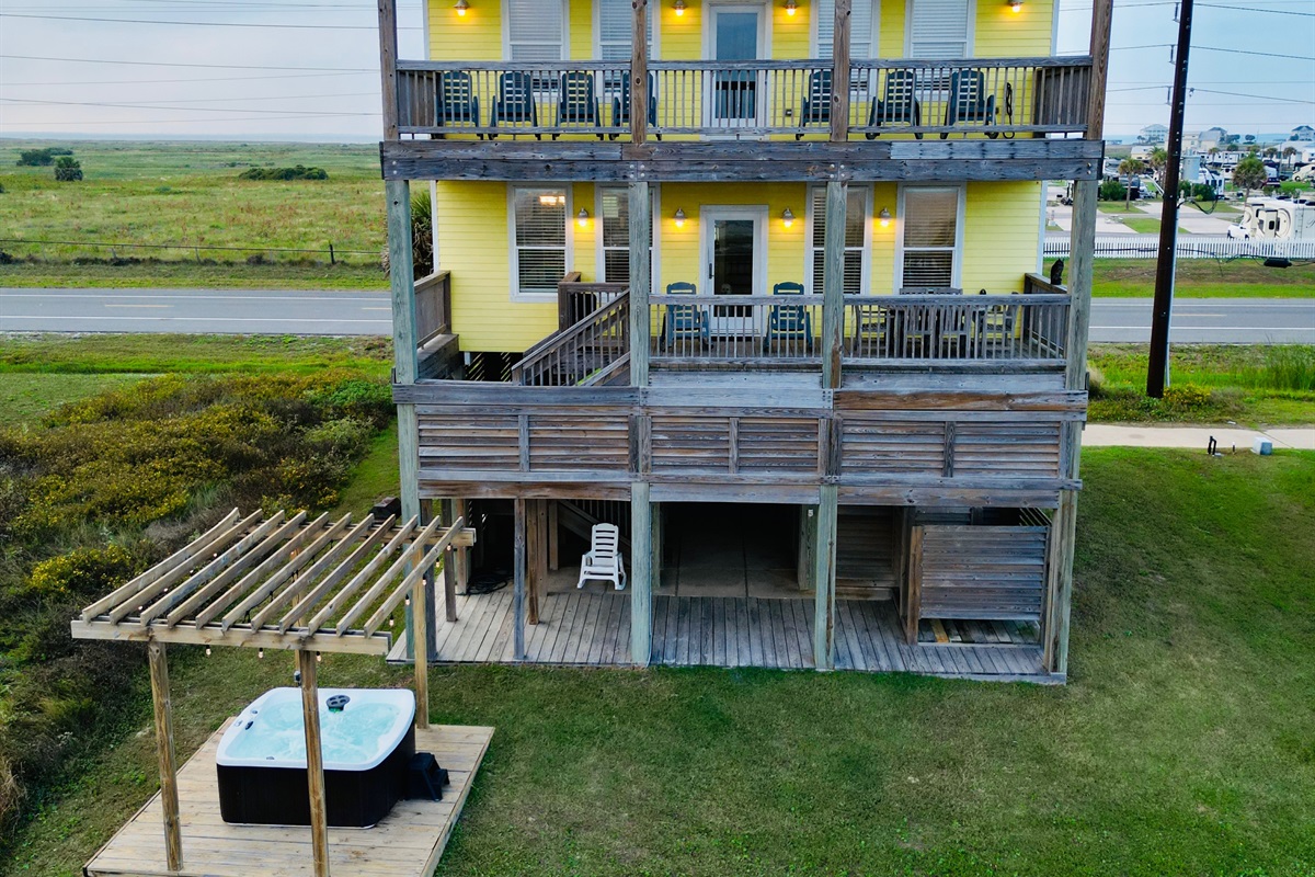 3dd8429b88f148fcb2529ce3f99fd130 Large | Beachhouse | Texas | TX | Vacation Homes | Galveston | Crystal Beach | Kokomo | Breezy Days | Beachfront Elegance | Sunrise Serenity | Southern Sands Property Management, LLC