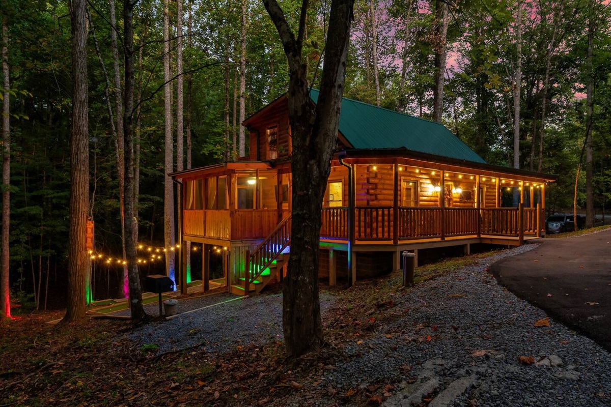 Welcome to Kick Putt Cabin!