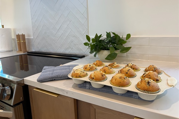 It's easy to bake in this gourmet fully-stocked kitchen