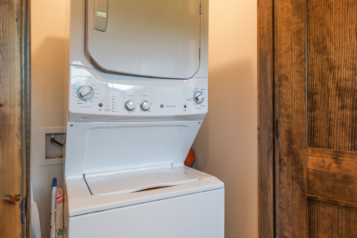 Washer and Dryer on the upper level