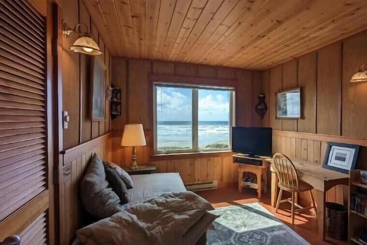 office/loft with twin bed & TV