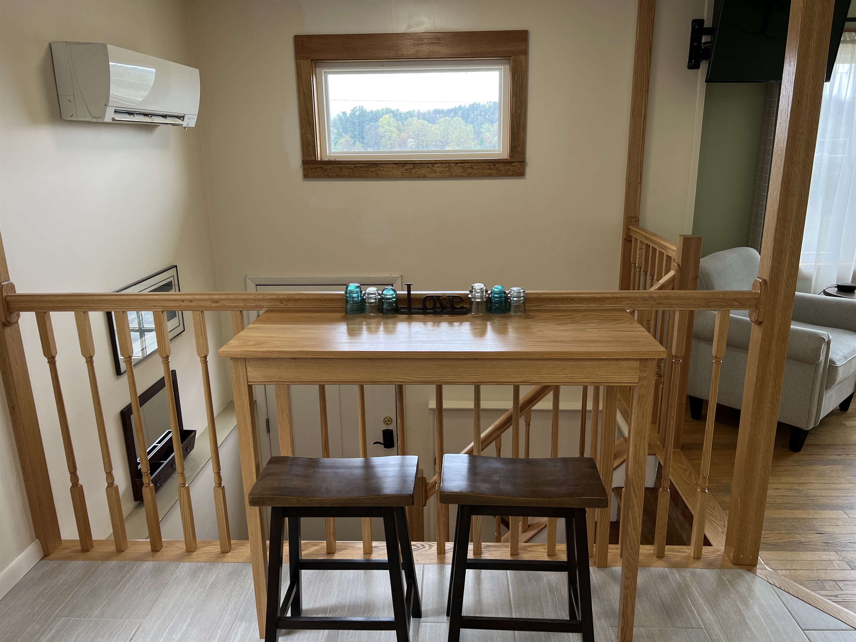 Extra seating in the kitchen with a view!