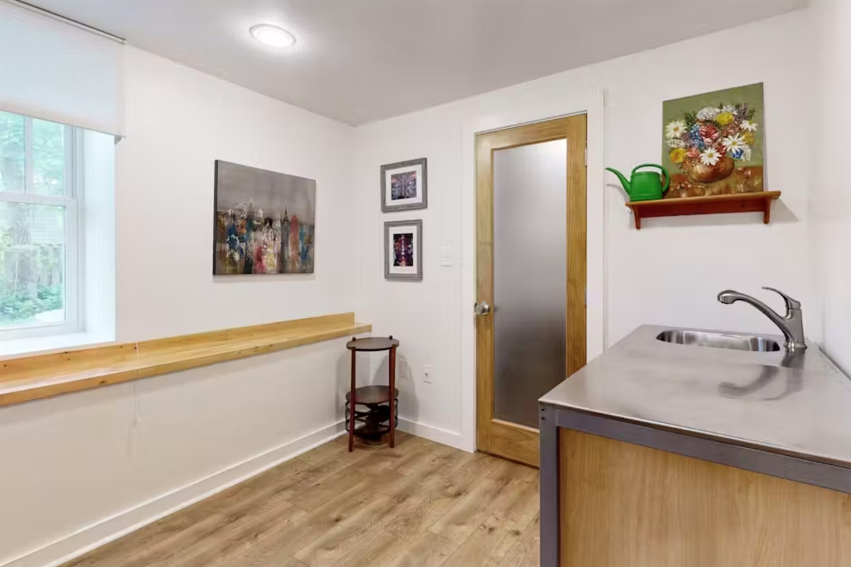 Kitchenet Downstairs