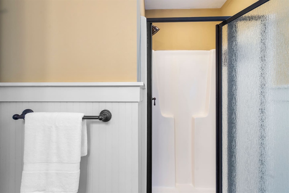 Bath linens provided