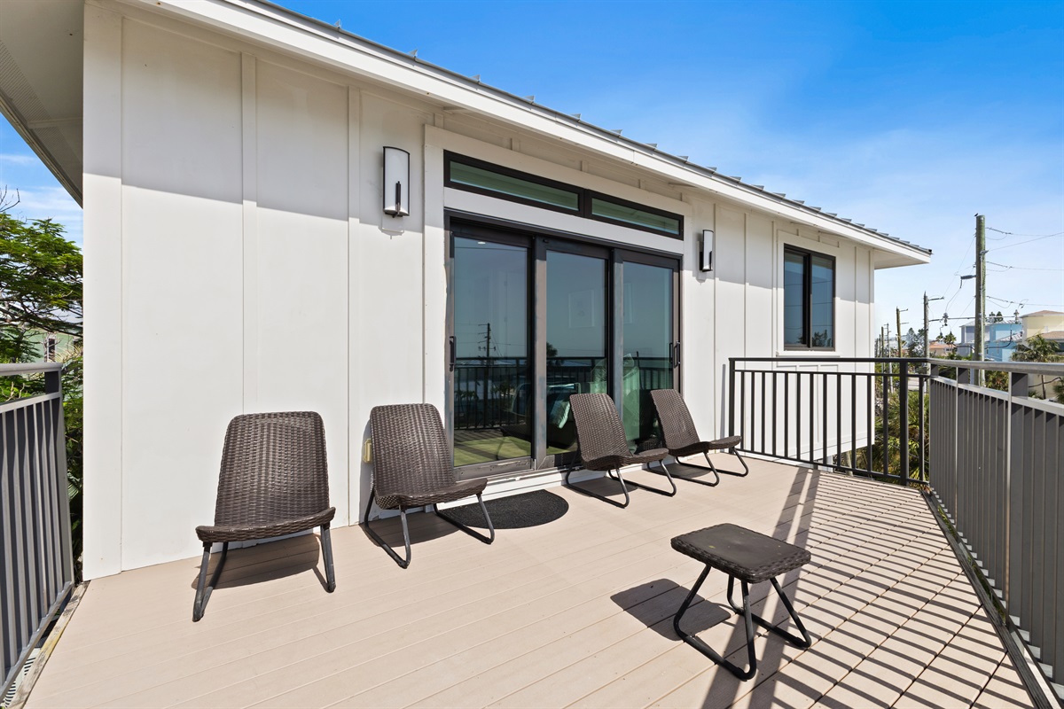 Top Floor Balcony