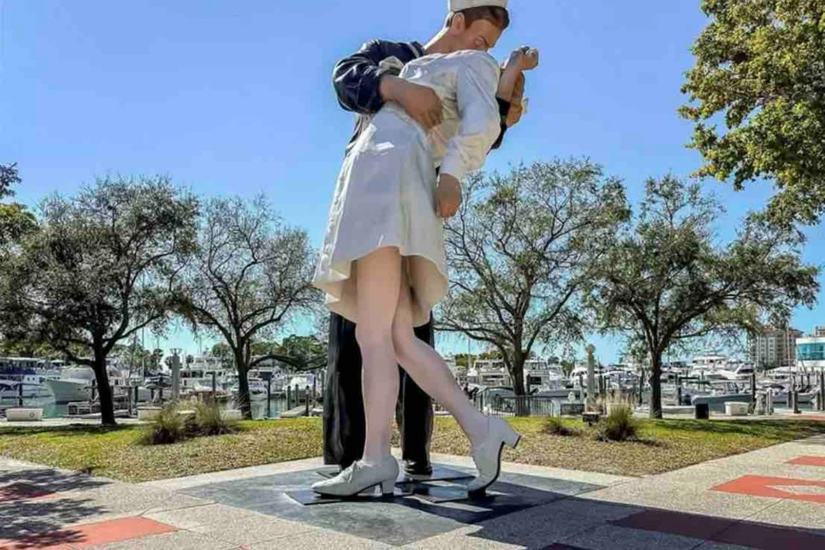 Unconditional Surrender at Bayfront Park