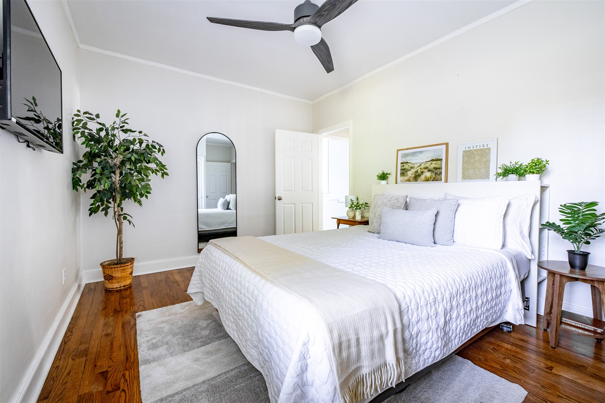 Bedroom with Queen bed and TV