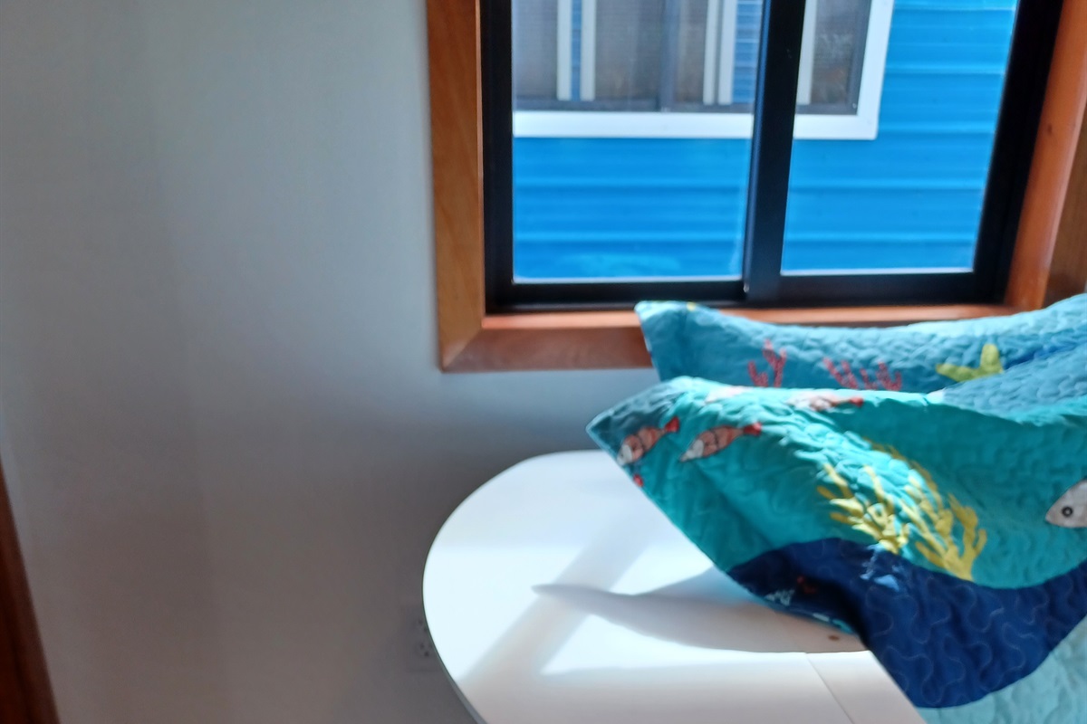 Seahorse couch side table